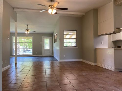 13555 Brookgreen Dr, Dallas, TX 75240-5729