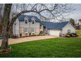 212 Old Castle Rd, Kingsport, TN 37660-7210