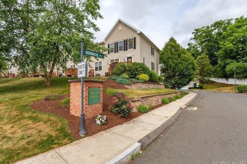22 Donahue Ln, Manchester, CT 06042-1700