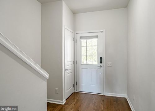 243 Caldwell Cir, Downingtown PA  19335-4927 exterior