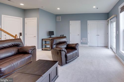 16002 Pitner St, Haymarket VA  20169-4956 exterior