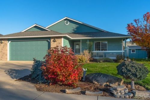 2109 Greenwood Pl, Eagle Crest, OR 97756-8439