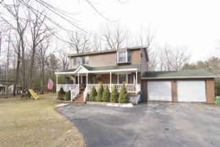 134 Briarcrest Dr, Hawley, PA 18428-7713