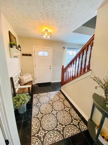 401 Barrington Rdg, Pataskala, OH 43062-8127