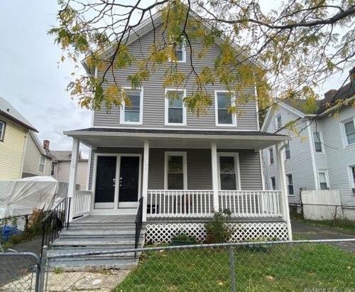 368 Park St, Bridgeport, CT 06608-1642