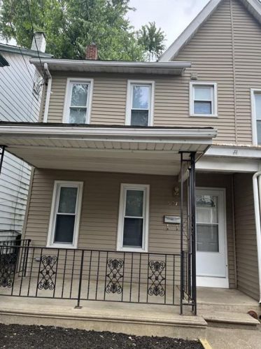1041 Wilkes Barre St, Easton, PA 18042-6381