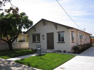 30 Sally St, Hollister, CA 95023-3011