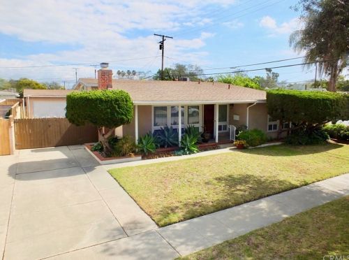 2400 Marwick Ave, Long Beach, CA 90815-2033