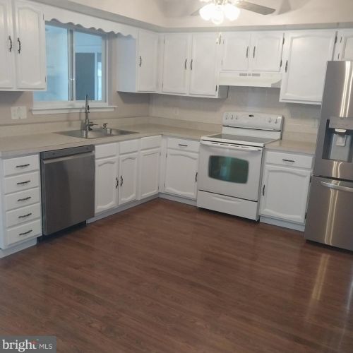 321 Bridge St, Collegeville PA  19426-3502 exterior