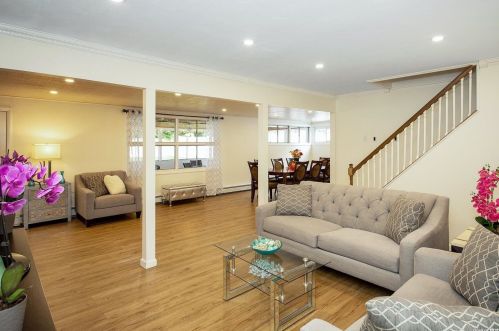 97 Hardy Ln, Westbury, NY 11590-6513