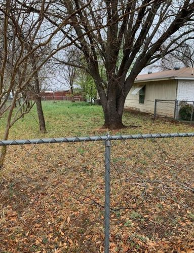 1001 Haynie St, Sunrise Beach, TX 78643-1840