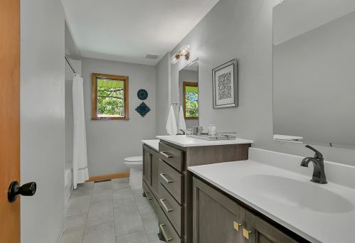 1735 Roosevelt Rd, Saint Cloud MN  56301-5166 exterior