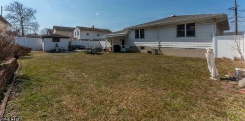 41 Mt Pleasant Ave, West Paterson NJ  07424-2734 exterior