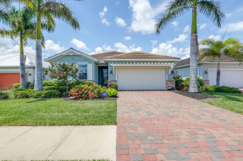 14605 Catamaran Ct, Naples, FL 34114-3674