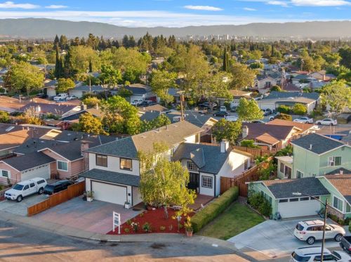 961 Selby Ln, San Jose CA  95127-1151 exterior