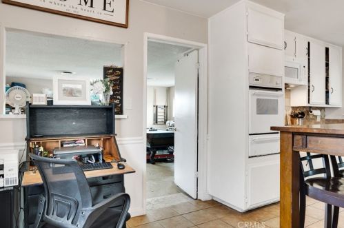 319 Mckelvey Ave, Bakersfield CA 93308-1287 exterior