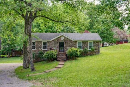 653 Hull Ave, Lewisburg, TN 37091-3620