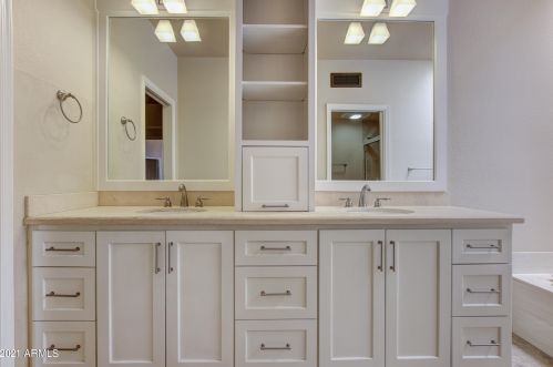 5533 Desert Hills Dr, Scottsdale AZ  85254-5727 exterior