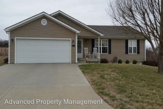 417 Highland Ridge Dr, Manhattan KS  66503-8766 exterior