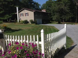 86 Dunlap Farm Rd, Sunderland, VT 05250-9612