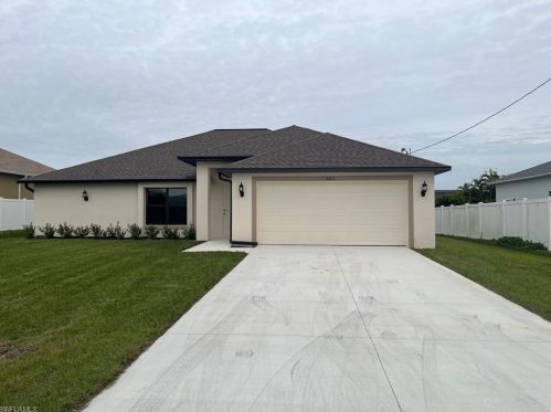 2201 19th Pl, Cape Coral, FL 33909-4693