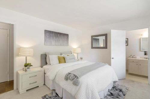 1558 Edgewood Dr, Palo Alto CA  94303-2819 exterior