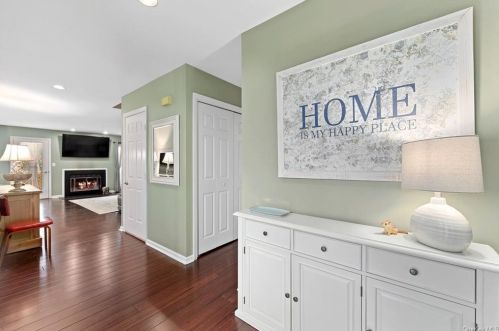 183 Ridgeview Ln, Yorktown Hgts, NY 10598-5319
