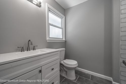 520 Wynnewood Rd, Lacey NJ  08731-1531 exterior