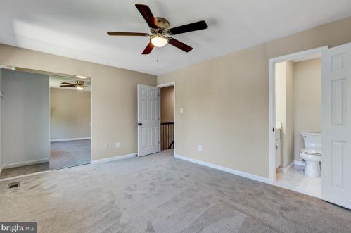 601 Clearwater Ct, Herndon VA  20170-4125 exterior