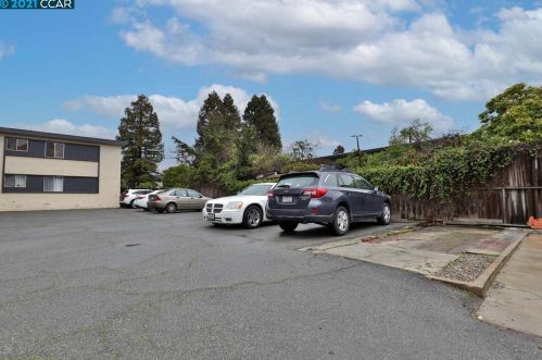 366 45 St, Oakland CA 94609-2259 exterior