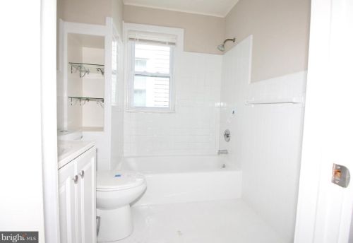 816 Bergen St, Gloucester NJ  08030-1541 exterior