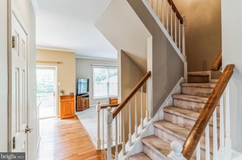 456 Carpenters Cove Ln, Downingtown, PA 19335-4539