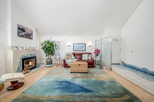 11225 Westonhill Dr, San Diego CA  92126-1447 exterior