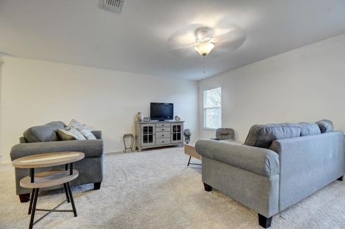 13316 Guarnere Dr, Del Valle, TX 78617-3083