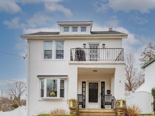 21 Ivy St, Muttontown, NY 11771-3501