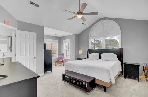 1064 Willoughby Ln, Mount Pleasant SC  29466-9038 exterior