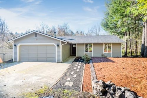 7601 Tern Ct, Olympia, WA 98513-5541