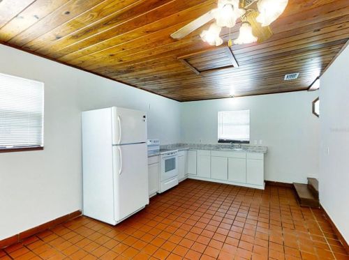 2807 State Road 11, Deland, FL 32724-1570