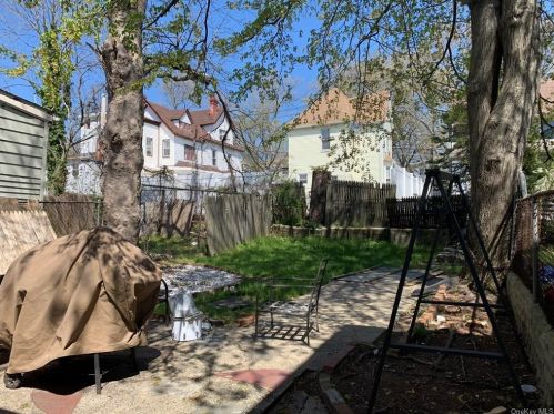 327 6th Ave, Mount Vernon NY  10550-4113 exterior