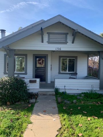 136 Filbert Rd, Exeter, CA 93221-1511