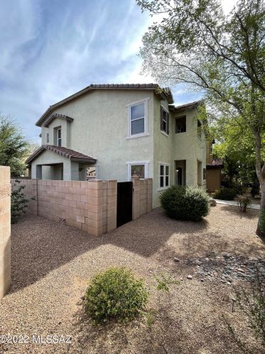 2758 Saramano Ln, Tucson, AZ 85712-5264