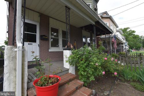 423 Olden Ave, Trenton, NJ 08638-4327