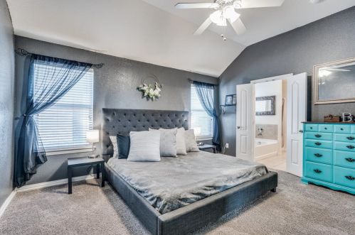 109 Toma Hawk Dr, Greenville TX 75402-2802 exterior