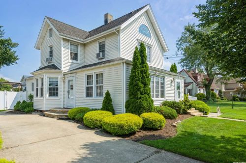 2821 Wilson Ave, North Bellmore, NY 11710-3445