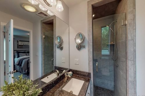 10 Spring Hill Rd, Southington CT  06489-1522 exterior