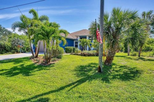 125 Coca Ln, Placida, FL 33947-3805