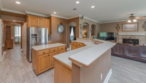 2112 Huron Cir, Denton TX  76210-2951 exterior