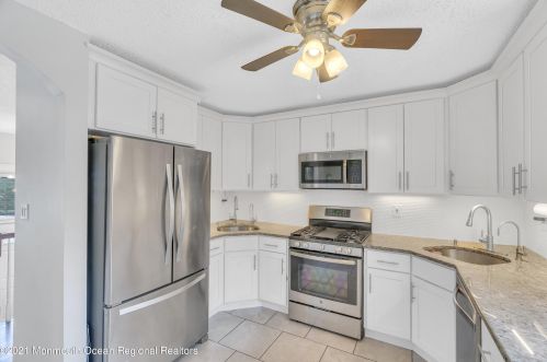 23 Yorkshire Dr, Jackson Twp NJ  08527-2626 exterior