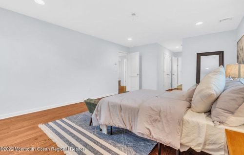 41 Linden Ave, West Long Branch NJ  07764-1625 exterior