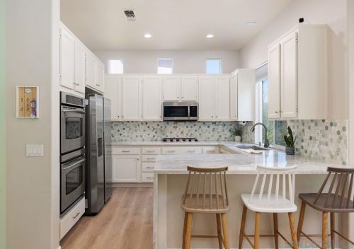 5477 Wolverine Ter, Carlsbad CA  92010-7159 exterior